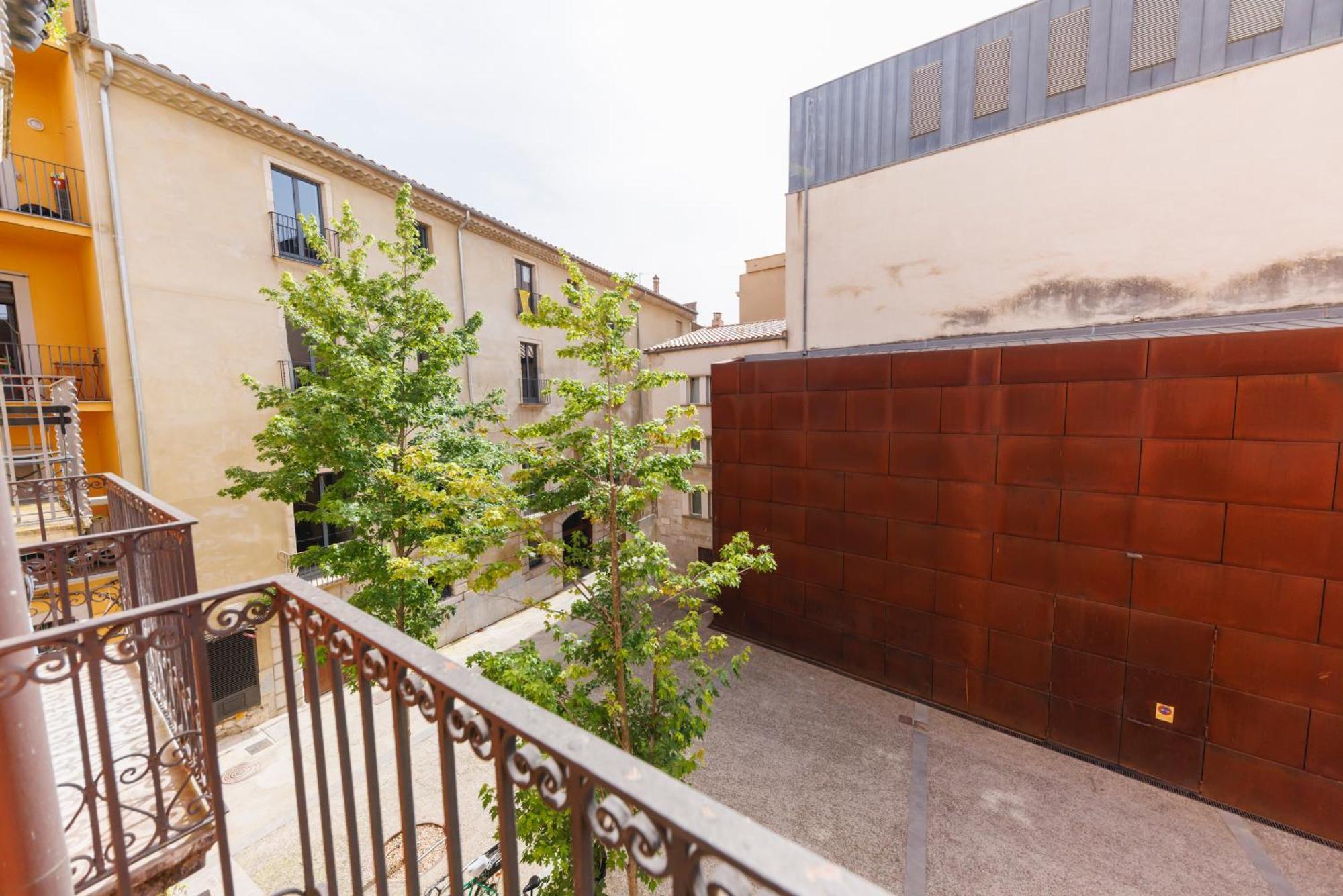 Bravissimo Apartaments Mora 4 Жирона Экстерьер фото