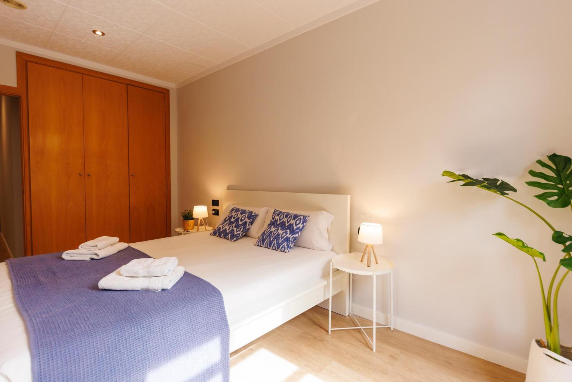Bravissimo Apartaments Mora 4 Жирона Экстерьер фото