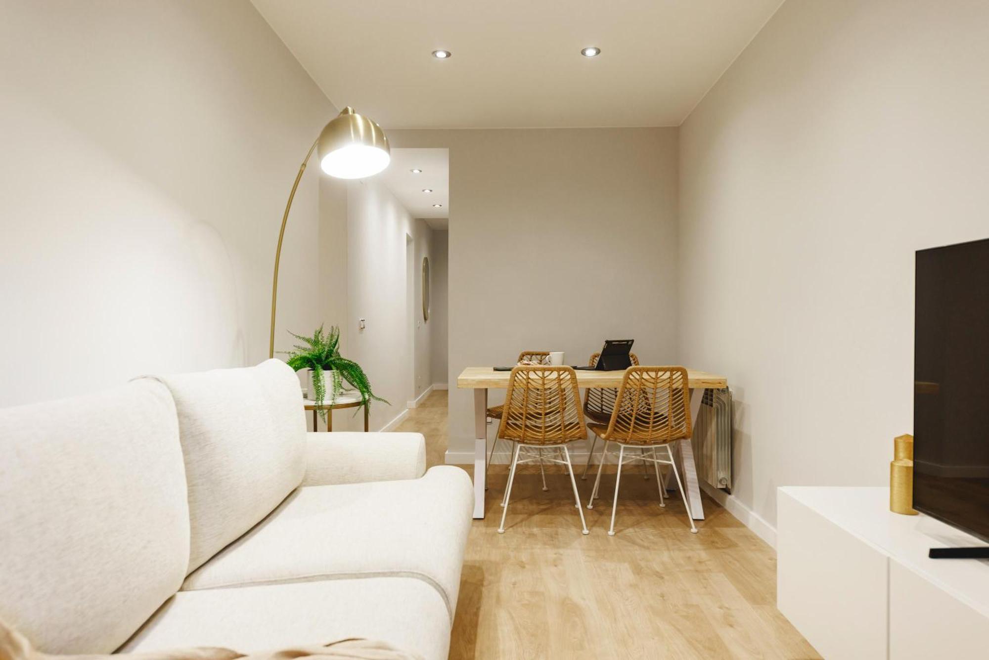 Bravissimo Apartaments Mora 4 Жирона Экстерьер фото