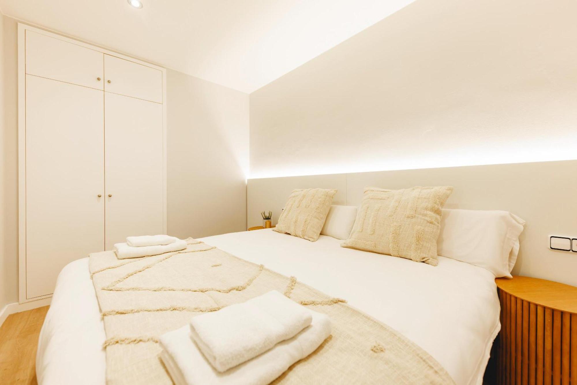 Bravissimo Apartaments Mora 4 Жирона Экстерьер фото